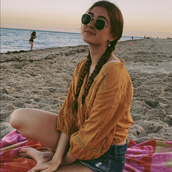 Meet your Posher, Julia - Picture 1 of 1